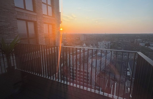 Barking Apartment | Sky Line Apartment