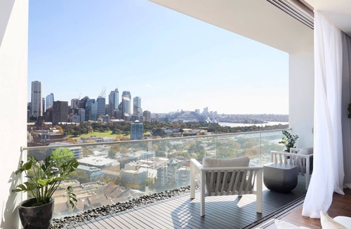 Darlinghurst Apartment | Sky Loft by Contemporary Hotels