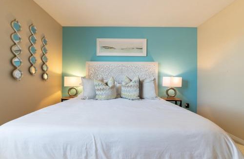 Valencia Apartment | Sky Luxury 2BDRM Suite Deluxe Living Cali