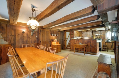 Salem House | 'Sky Parlor Farm' on 480 Acres w/Fire Pit!