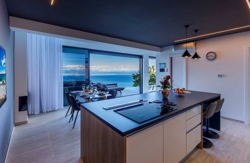 Medveja Villa | Sky Pool Villa Medveja: heated pool, spa, sea view