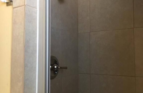 West Sacramento Hotel | Sky Ranch Inn