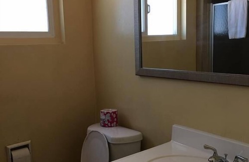 West Sacramento Hotel | Sky Ranch Inn