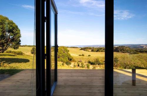 Cape Otway House | Sky Ship 1 - Luxury Off-Grid Eco Accommodation