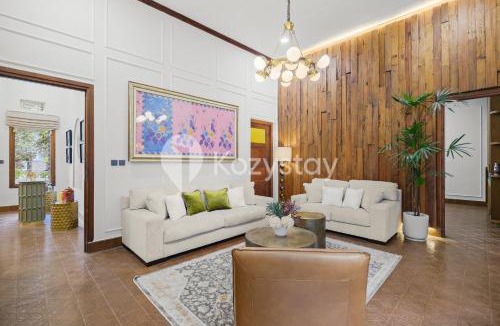 Pasirkaliki Villa | Skye Haus Villa by Kozystay - Dago