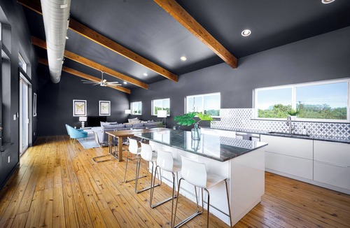 Gruene House | skyhouse Guadalupe AZUL +cliffside+private pool