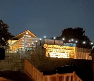 Hendersonville Hotel | SKYLARANNA Resort & SPA