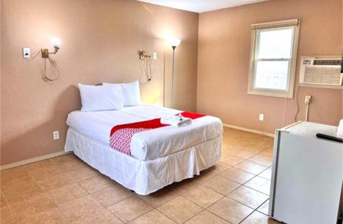 Bedford Hotel | Skylark Motel by OYO