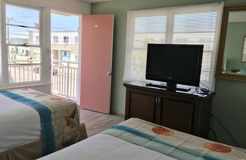 Wildwood Hotel | Skylark Resort Motel