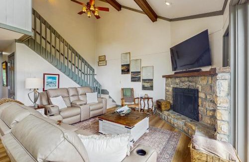 Sugar Mountain Apartment | Skyleaf Villa 702