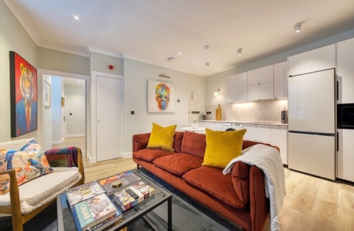 East End Apartment | Skylight suite Private Bathroom