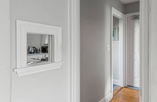 Parkside Apartment | Skyline 138: Charming West End Mansard Penthouse