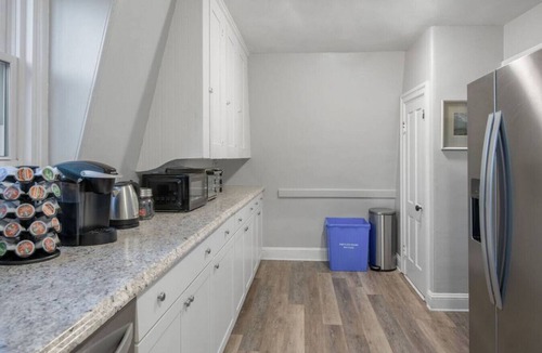 Parkside Apartment | Skyline 138: Charming West End Mansard Penthouse