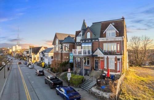 Mount Washington Apartment | Skyline at Your Door - Studio with a View