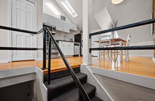 Mount Washington Apartment | Skyline at Your Door - Studio with a View