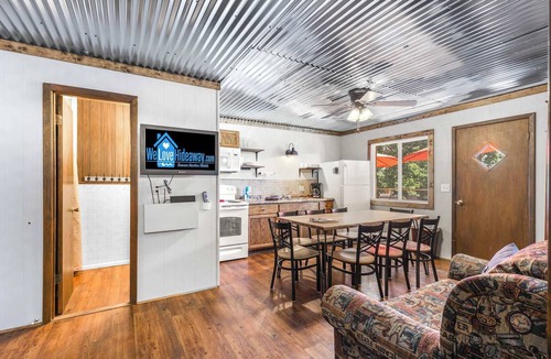 Jenkins Cabin | Skyline Cabin - Lakefront Table Rock Lake