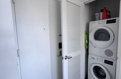 Paulus Hook Apartment | Skyline Escape Minutes to NYC Modern Comfort for World Cup!