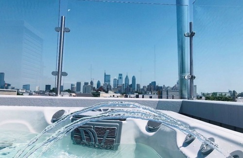 Newbold House | Skyline Hot Tub Four Seasos