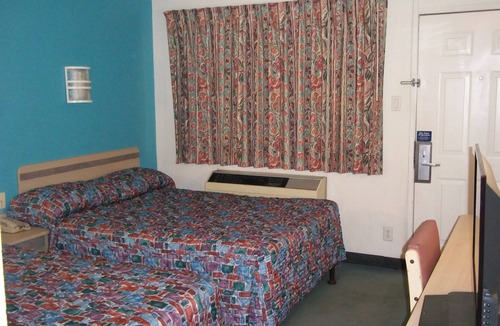 Conway Hotel | Skyline Inn