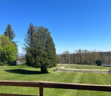 Mount Pocono Hotel | Skyline Inn
