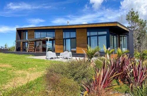 Whangateau House | Skyline Lodge - Leigh Coastal Paradise