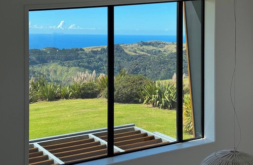 Whangateau House | Skyline Lodge - Leigh Coastal Paradise