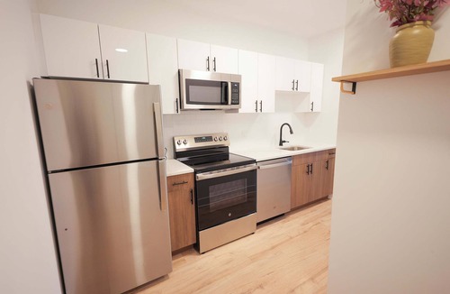 Stamford Apartment | Skyline Luxe Haven Studio - Easy Access to NYC