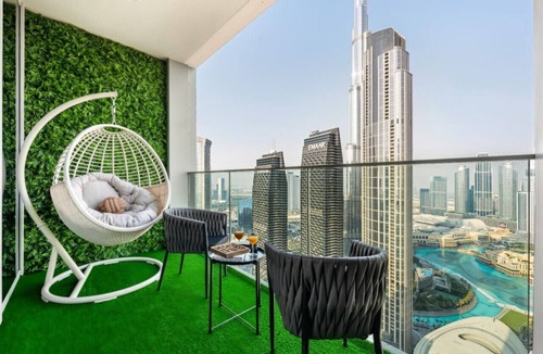 Downtown Dubai Apartment | Skyline Majestic 4BR | Burj & Fountain Views | PS5