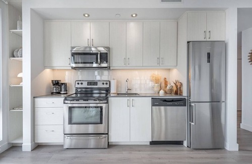 International District Apartment | Skyline Penthouse | 360° Views + Parking
