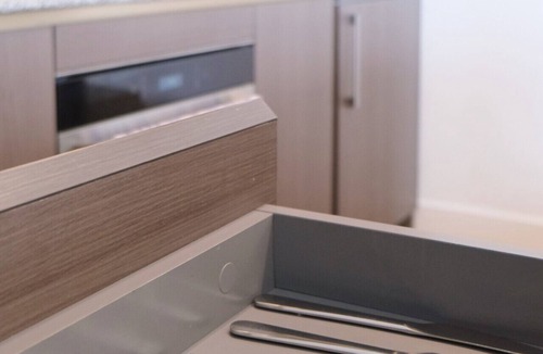 Carlton South Apartment | Skyline Residence 160 Victoria