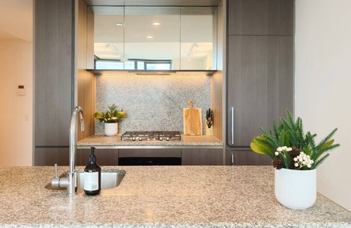 Carlton South Apartment | Skyline Residence 160 Victoria