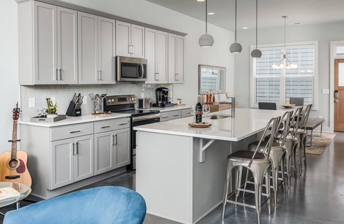 Nashville House | Skyline Retreat Minutes To Downtown + Free Parking