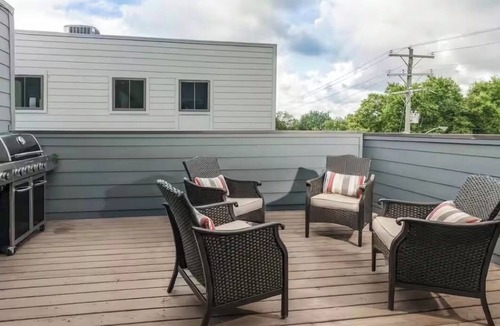 Nashville House | Skyline Retreat Minutes To Downtown + Free Parking