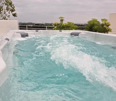 Port Marianne Apartment | Skyline Rooftop Swim Spa