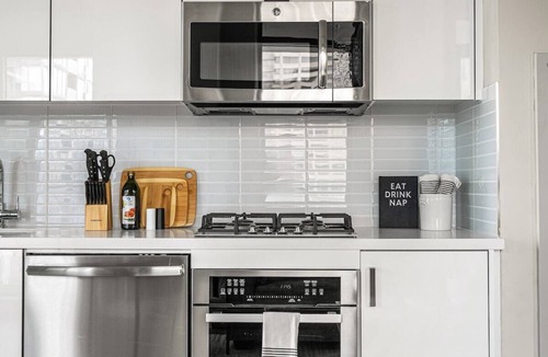 Connaught Apartment | Skyline Serenity 2BR w Pool, Gym & Parking