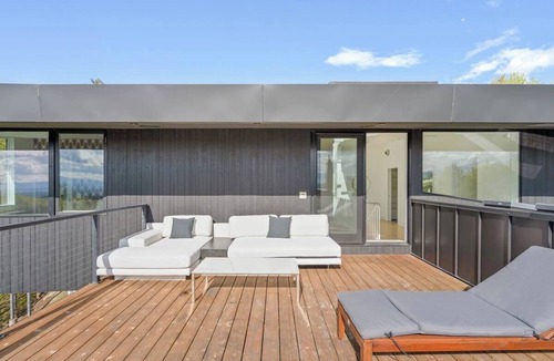 Northwest Portland House | SKYLINE SKYLAB HOUSE LIFE AT 7 DEGREES