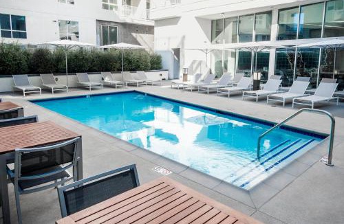 NoHo Arts District Apartment | Skyline Suites