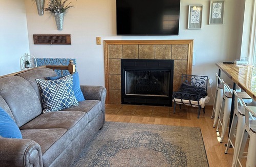 Alto Pass Cabin | Skyline View Cabins - Panoramic Skycapes and Spectacular Vista Views Await YOU!