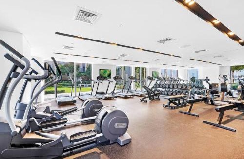 Downtown Dubai Apartment | Skyline Views 2BR Near Burj Khalifa & Dubai Mall with Pool Access