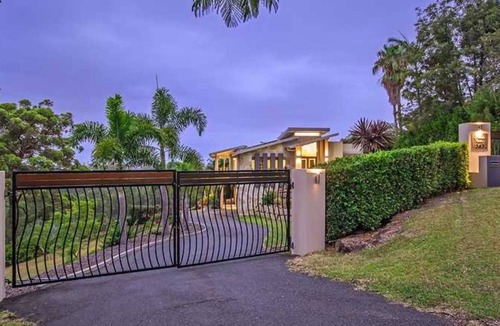 Worongary House | Skyline views and tranquility