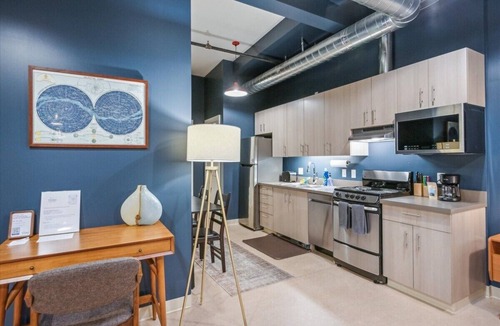 Belmont Hotel | Skylit Industrial Studio – No Windows, Ultra Quiet + Full Kitchen