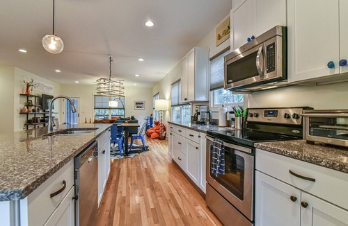 East End - Valley Street House | Skyloft: Available Memorial Day Weekend!