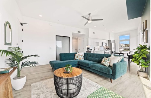 Downtown Los Angeles Apartment | SkyLoft Oasis Stunning DTLA Views & Modern Comfort