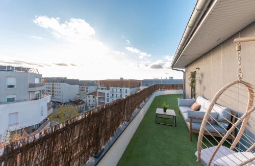 Argenteuil Apartment | Skylounge- 8Pers -Families - Pros -Terrace- BBQ -Parking- WIFI