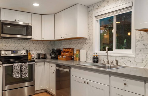 Gold Bar Cabin | SkyRiverPeaks Cabin, Riverfront,Views, AC,Pets