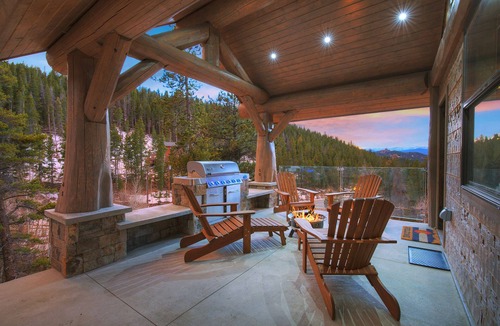 Coal Creek Cabin | SkyRun Cabin - Stunning Mountain Views & Fire Pit