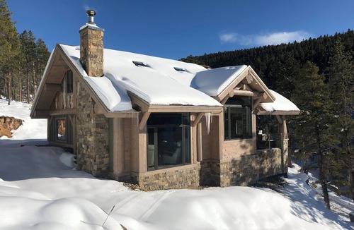 Coal Creek Cabin | SkyRun Cabin - Stunning Mountain Views & Fire Pit