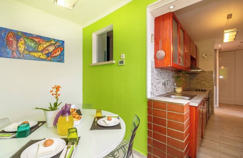 Gruz Apartment | Skyscraper Apartment- Free parking included