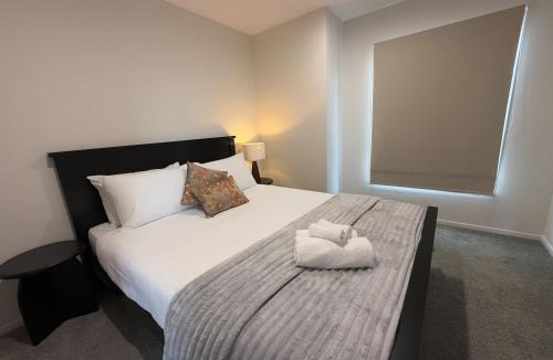 Manurewa Villa | SkyStars Brand New Skyline Haven