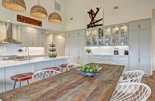 Cinnamon Shore Villa | Skytop Lounge TC 5105
